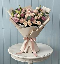 Букет цветов из:  Розы и Лизиантусы #REPLACE_PRED# Магнитке