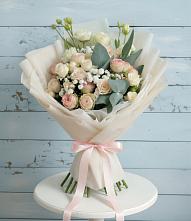 Букет цветов из:  Розы и Лизиантусы #REPLACE_PRED# Магнитке