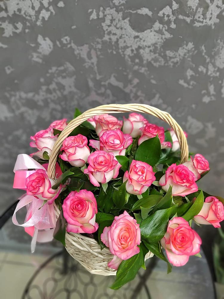 Цветочная композиция из Розы в корзине в Магнитке