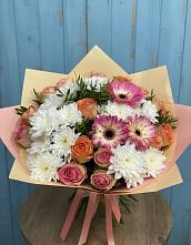 Букет цветов из:  Розы, Герберы и Хризантемы в Магнитке
