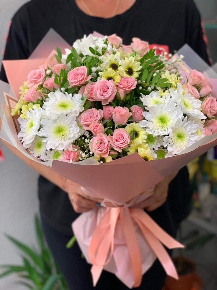 Букет цветов из: Розы и Хризантемы в Магнитке