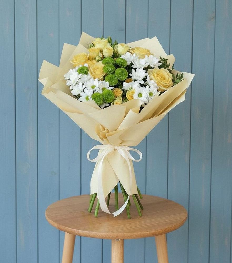 Букет цветов из: Хризантемы и Розы в Магнитке