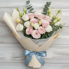 Букет цветов из:  Лизиантусы в Магнитке