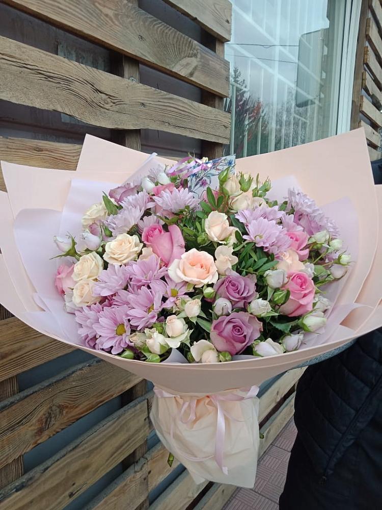 Букет цветов из: Розы и Хризантемы в Магнитке