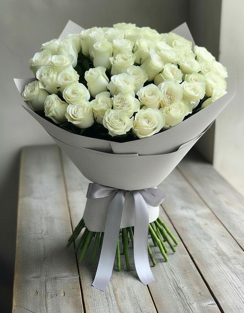Букет 35 Белых роз в Магнитке