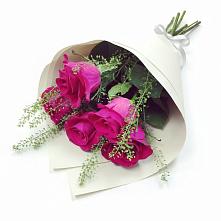Букет цветов из:  Розы в Магнитке