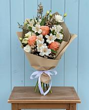 Букет цветов из:  Альстромерии, Лизиантусы, Розы и Хризантемы #REPLACE_PRED# Магнитке