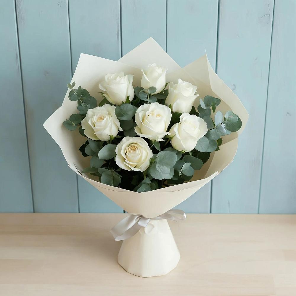 Букет Белые розы в Эвкалипте в Магнитке