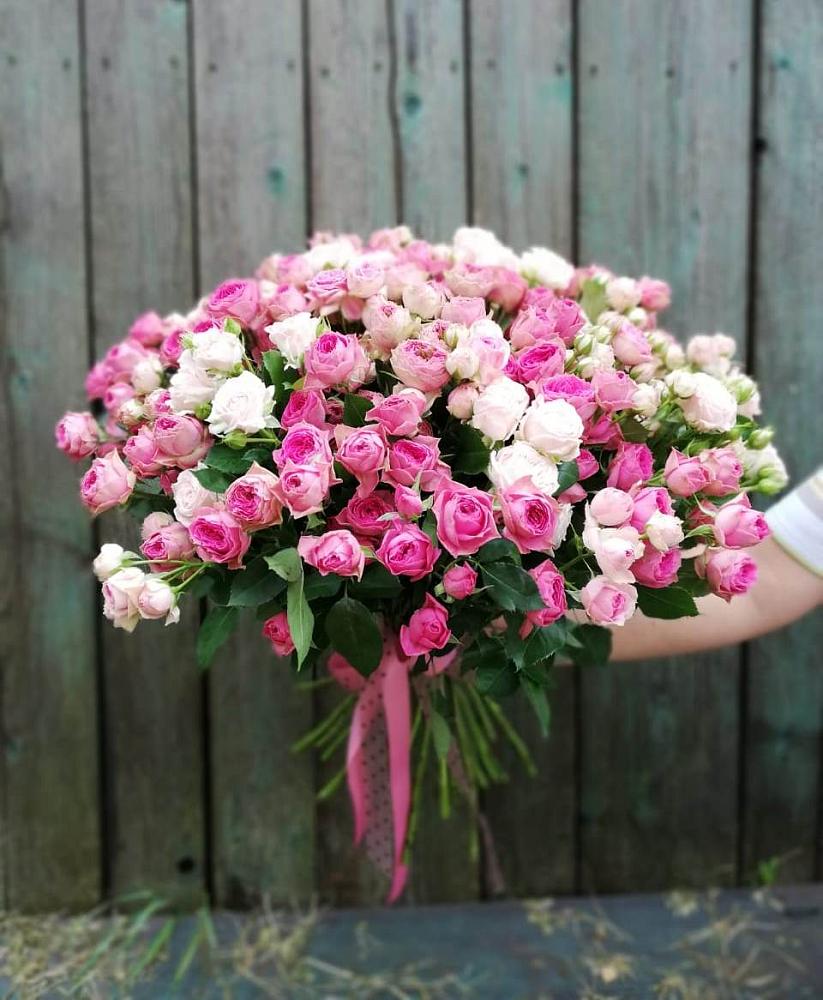 Букет Розовые кустовые розы Натали и Лав Лидия в Магнитке