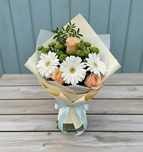 Букет цветов из:  Герберы, Розы и Хризантемы в Магнитке